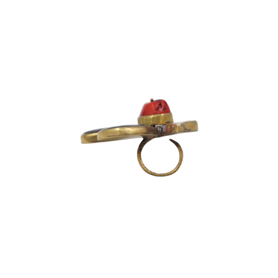 Ceramic Design Ring with Coral and Moonstone Details and Flower Shape